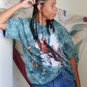 Vintage ‘The Mountain’ Cardinal Shirt 🐦